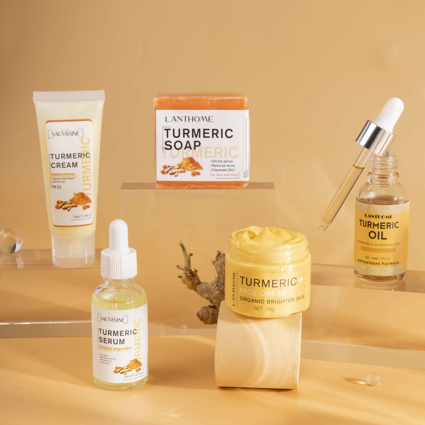 Turmeric 5-piece moisturizing care set brighten skin and restore skin elasticity.