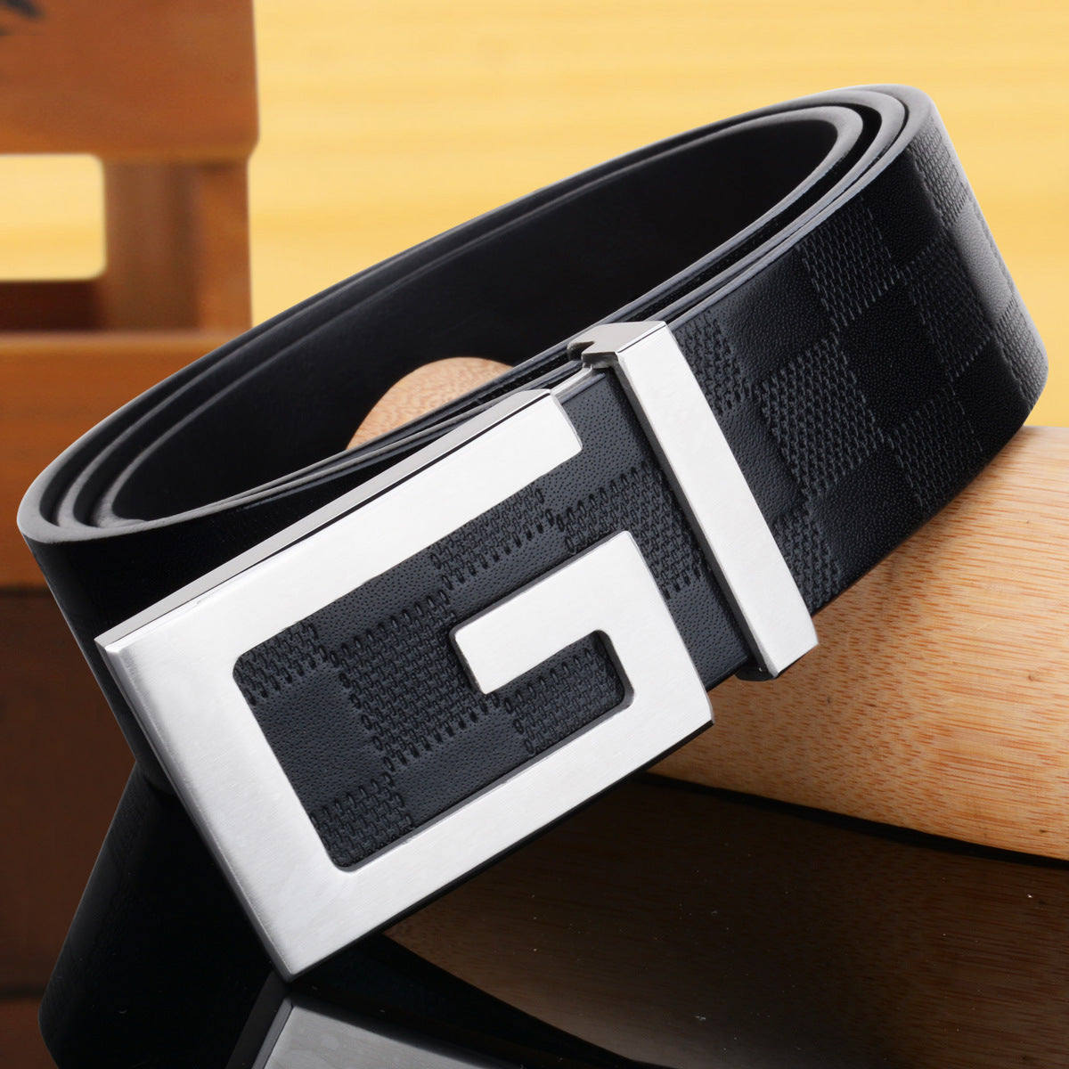 Men's leather buckle belt