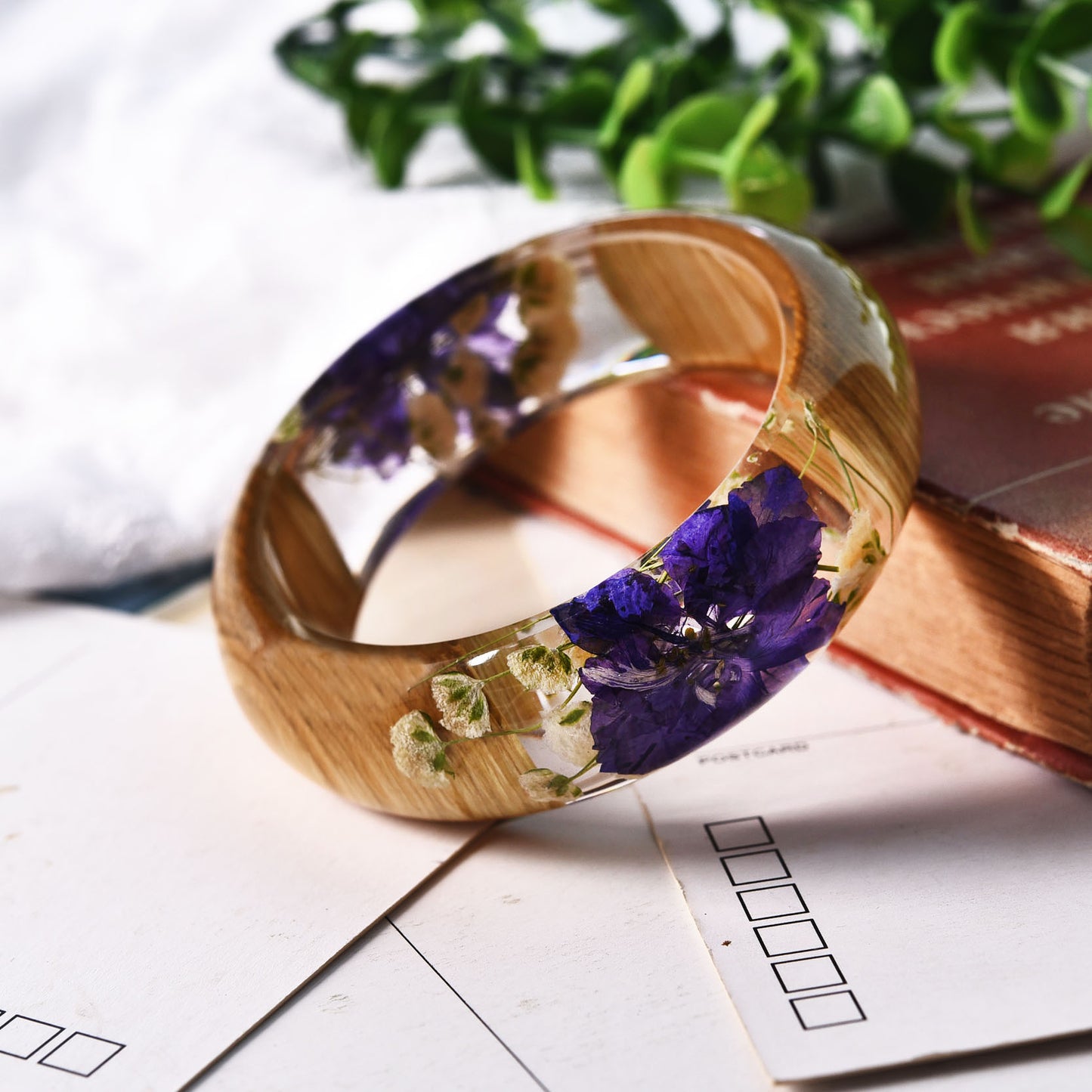 ForeignTrade Personality Epoxy Resin Crystal AB Glue Bamboo Leaf Hydrangea DriedFlower Bracelet Magic Forest