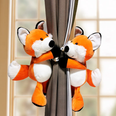 Cute and creative animal curtain fastener