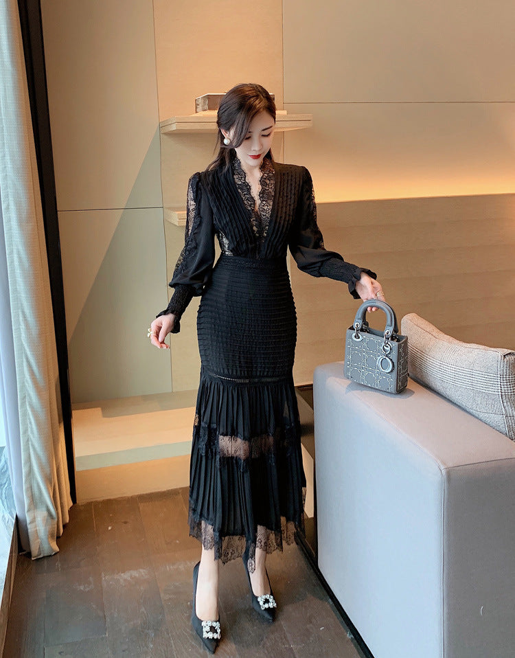 V-neck Lantern Sleeves And Lace Pleated Long-sleeved Dress