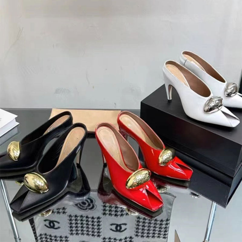 New High-heel Patent Leather Low-cut Shoes With A Square Buckle